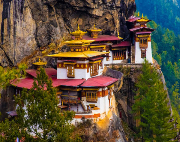 6 Nights 7 Days (Phuentsholing 2 Nights / Thimphu 2 Nights/ Paro 2 Nights)